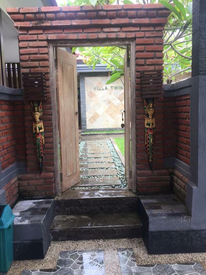 Villa Twin Lovina Esterno foto