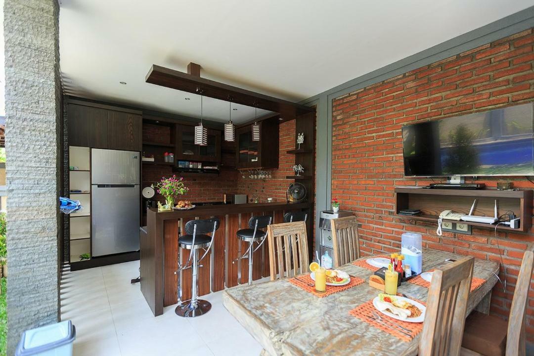 Villa Twin Lovina Esterno foto